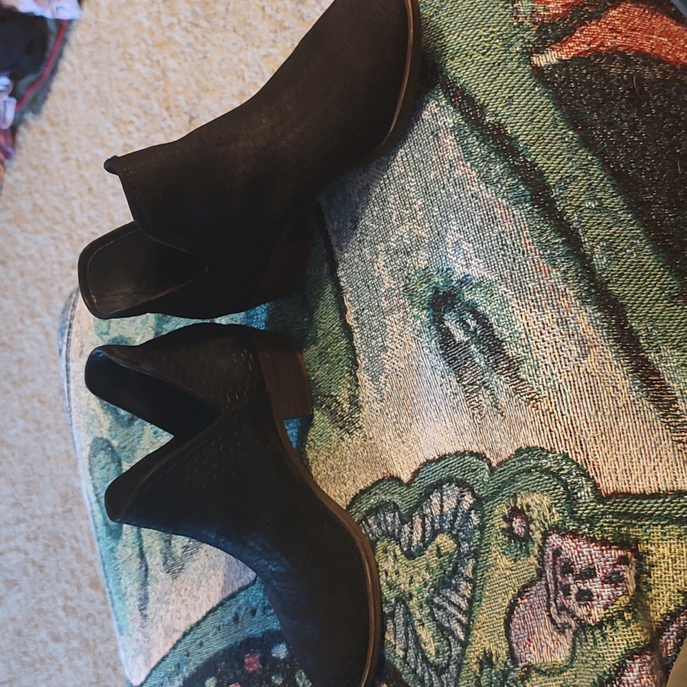 Lucky suede booties - Picture 2 of 6